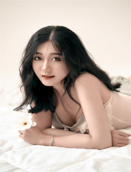 深度影评 资深影评人解读《我在深宫浑水摸鱼》投资的金额规模与风险控制